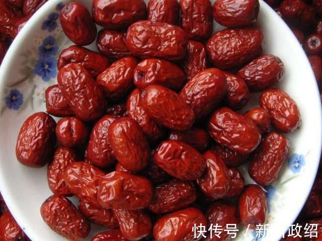 熬夜族|红枣和它一起煮连喝20天,湿气没了肚子不鼓,皮肤似婴儿