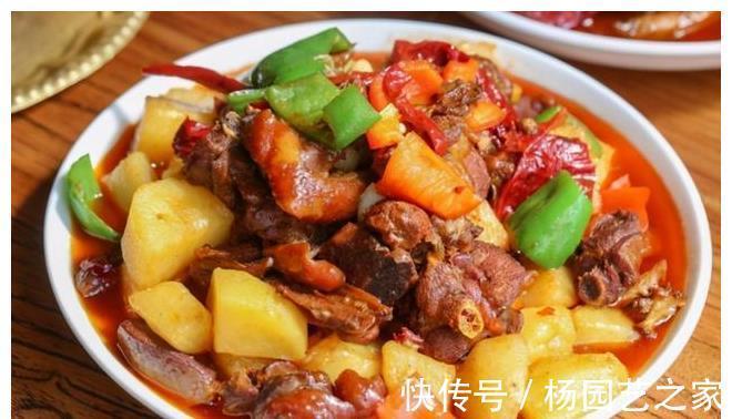 家常菜|做土豆炖鸡块总感觉不入味，老师傅教实用技巧，家常菜也有大智慧
