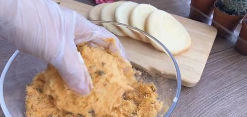 可以拉丝的肉松小贝，细腻柔软又湿润，自己在家就能做