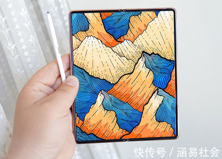 g三星Galaxy Fold 3屏下前摄或存在缺陷 为成像质量妥协显示效果