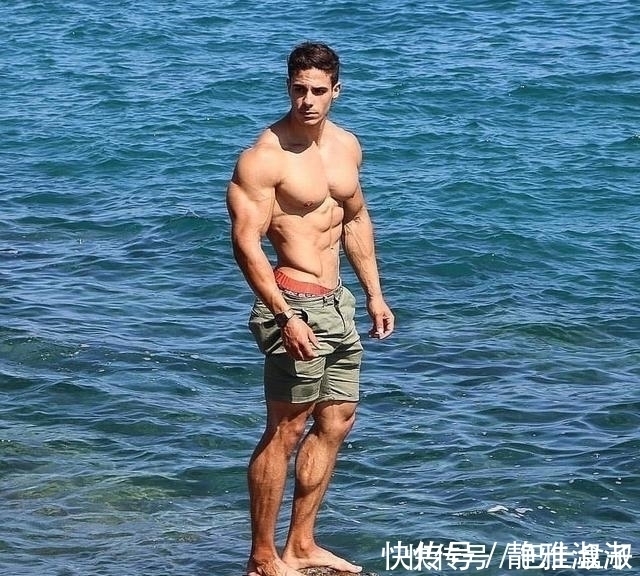 臂围|如何把自己手臂训练得更粗?4个训练技巧,让手臂得到全面充血