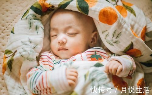 咬咬胶|宝宝3岁前,这3样东西要戒掉,家长可不能心软