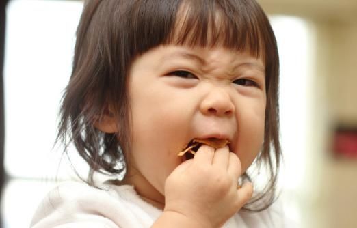 诱发|孩子总是积食?提醒各位家长:这3个时间段,少强迫孩子喝水