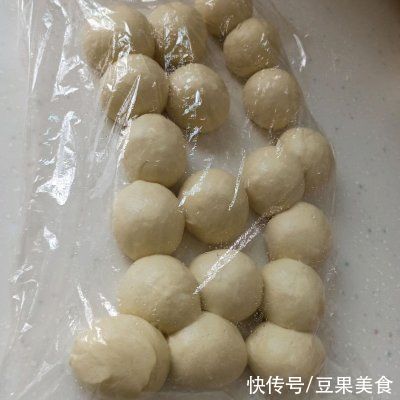 马苏里拉|冬天的的味道，芝士热狗面包不用烤箱照样能做