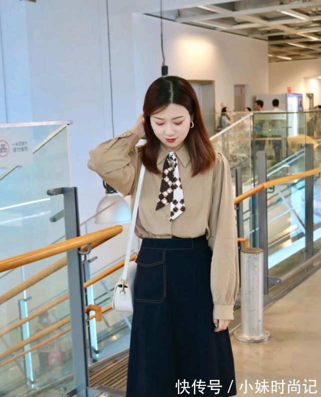 半身裙|早秋穿什么才好看?简约温柔的穿搭就很不错,减龄又有气质