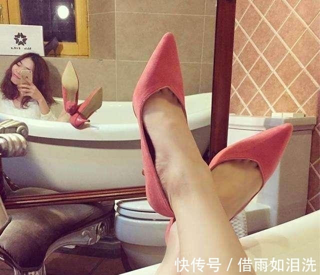 低跟鞋|高跟鞋对女人有不可抗拒的诱惑,那么对于男人呢?