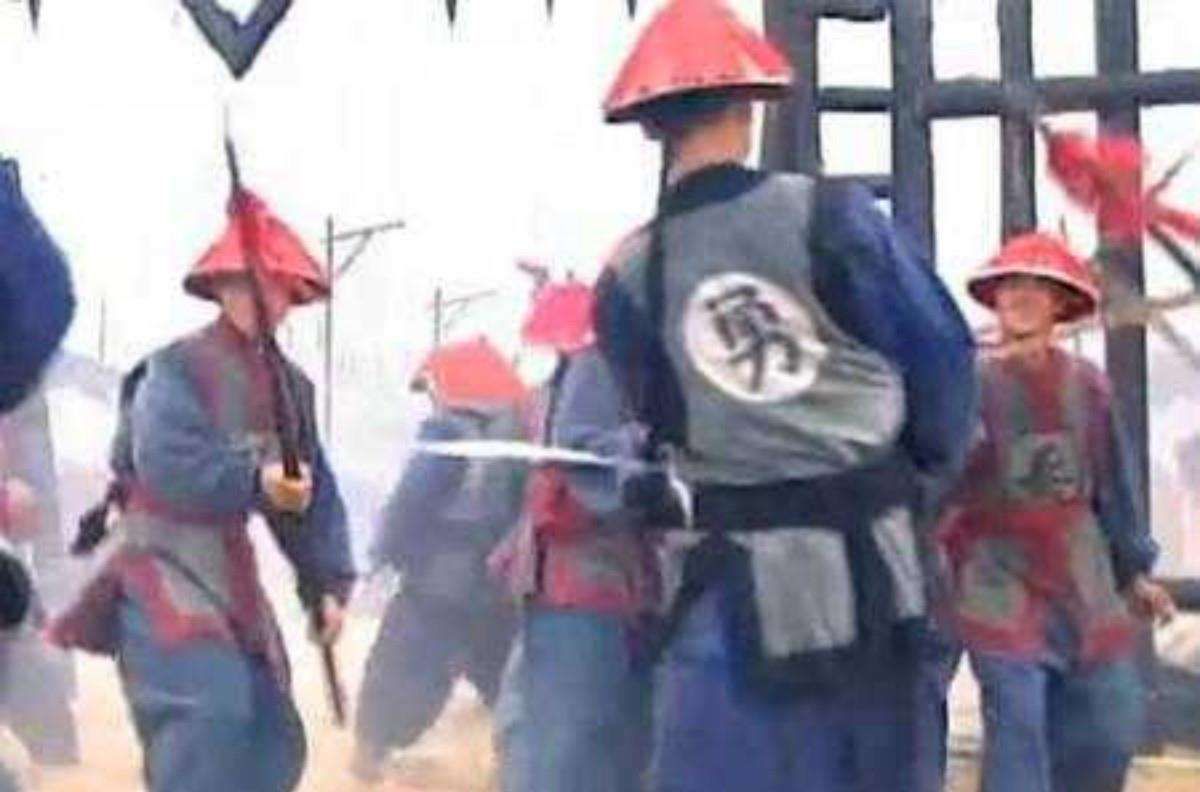 一字之差|大清士兵衣服上的“兵”和“勇”，只有一字之差，地位却天壤之别