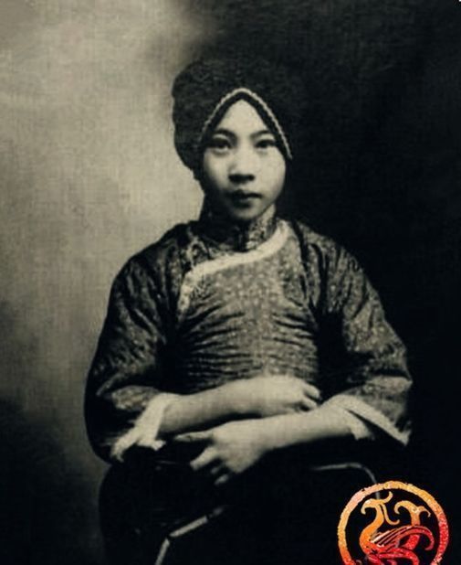 真实的青楼女子老照片大多长相漂亮,却也都是身世凄惨的可怜人