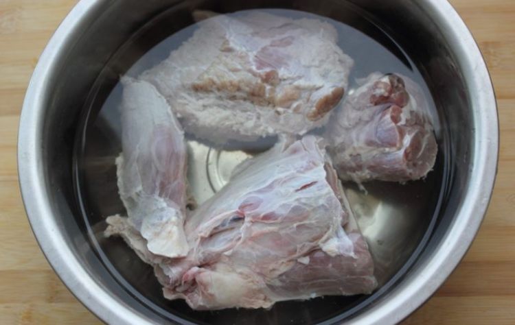 做酱牛肉不难,牢牢掌握好两个技巧,做出来酱香浓郁,不比买的差