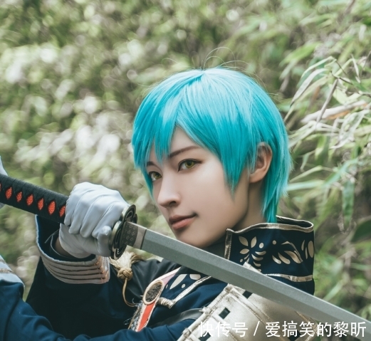 刀剑乱舞 一期一振cosplay 手持长刀 英气迷人的小姐姐 快资讯