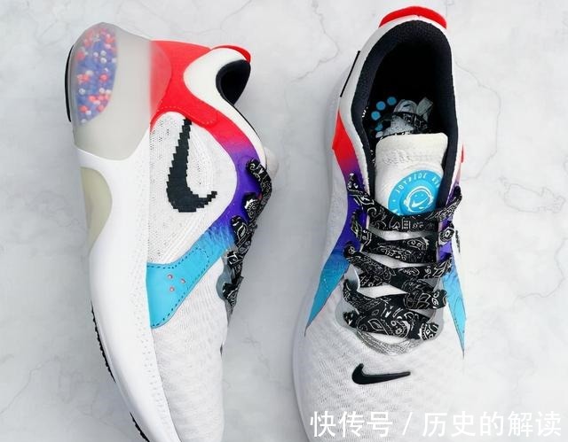 max 耐克电玩像素系列都有哪些鞋款看看谁更亮眼!