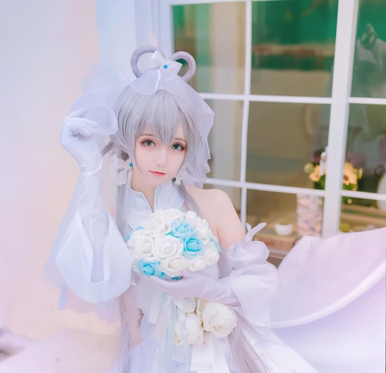 越来越多|明星手下的洛天依竟然完败coser?不看不知道,这输得也太惨了吧