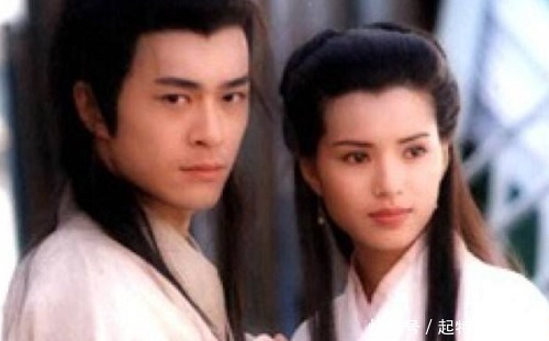 黄蓉|金庸笔下的4把名剑:倚天剑只排第二,第一两个主人都是天下无敌