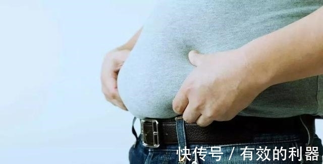 辣木叶|肠道里竟有7斤宿便？每天1杯，便秘、口臭不再来，跟肚腩说再见