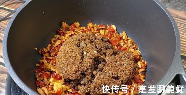 红枣性温|秋天,吃梨吃银耳都不如多吃它,坚持每天吃几颗,精神满满过秋天