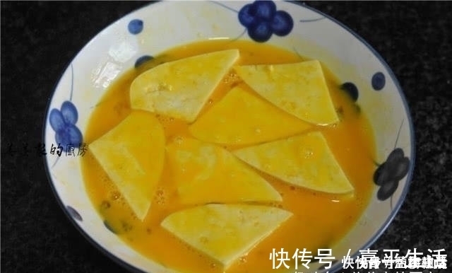 嫩豆腐|煎豆腐时,不要直接下锅,多加一步,豆腐焦黄又嫩滑