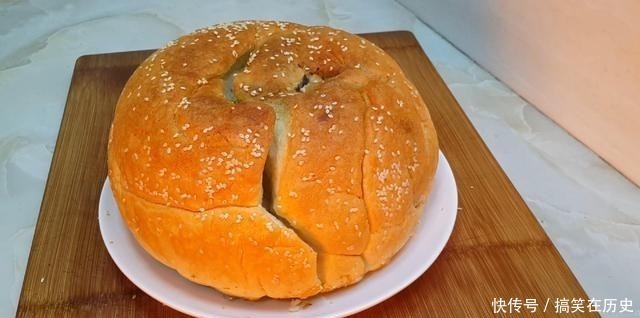 以后面粉就这样做，加3个鸡蛋，不用烤不用蒸，比蛋糕都香甜好吃