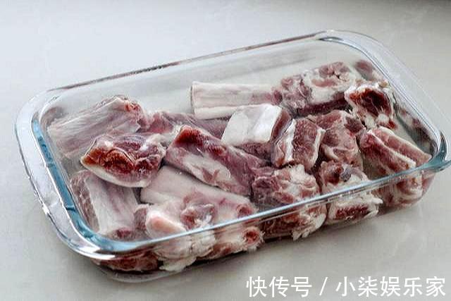 鲜香|不用油的排骨做法，照样鲜香扑鼻，健康不油腻营养不流失