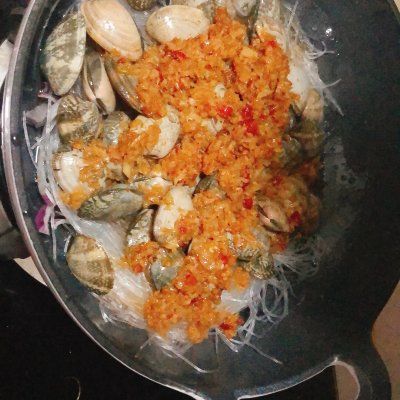 这样的蒜蓉花甲粉丝煲没人能抗拒