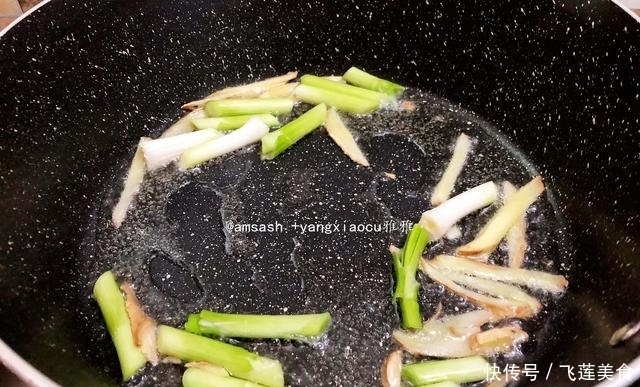 炒猪肝不要直接下锅,一定要多加上一步,鲜嫩不腥,还特别香