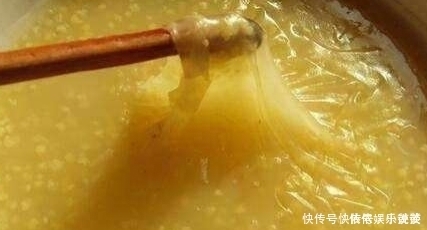 熬小米粥“最忌”直接下锅,多加1步,米油浓厚,粘稠好喝