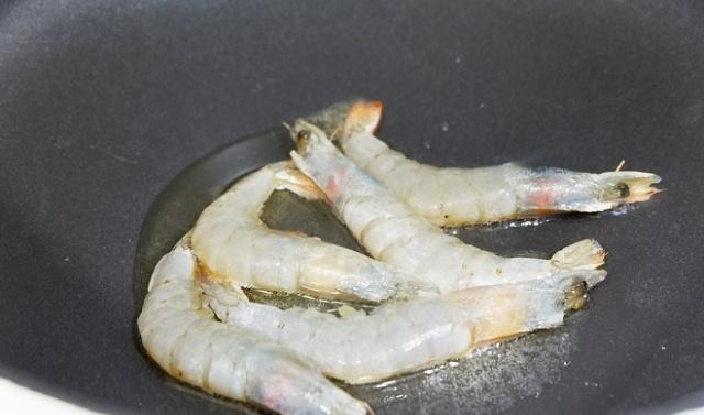 身高|父母都不高,孩子就长不了1米8多亏常吃“它”,个子15岁就1米8