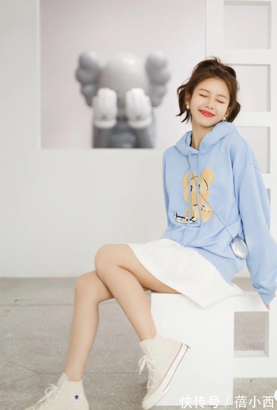 连衣裙|“连衣裙”该让位了,今秋流行休闲风穿搭,不仅舒适遮肉还很减龄