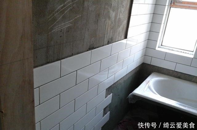 泥瓦工|卫生间铺瓷砖,墙压地还是地压墙?两者有什么区别?哪一种更好?