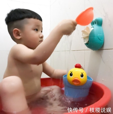 孩子|马上冬天,4个时间不要给孩子洗澡,会破坏免疫,家长要谨记