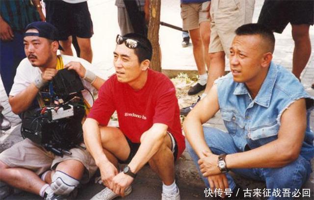 成功|张艺谋的成功告诉你:"会夹着尾巴做人"到底有多重要?