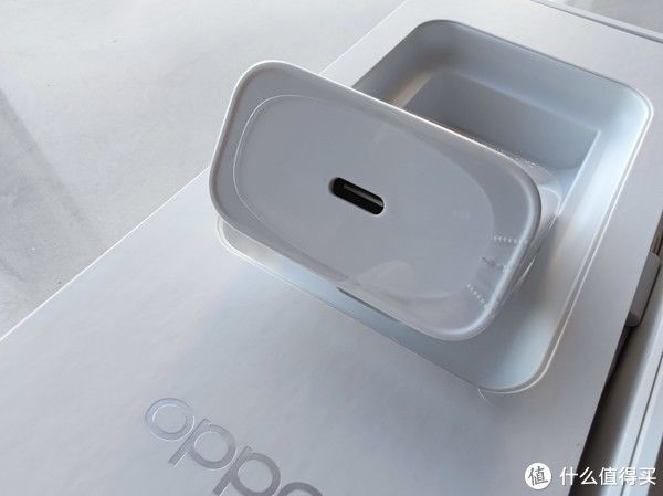 充电器|发现生活中的美好 篇三十二：手中65W充电器小晒——OPPO GaNSuperVOOC 超级闪充 65W开箱