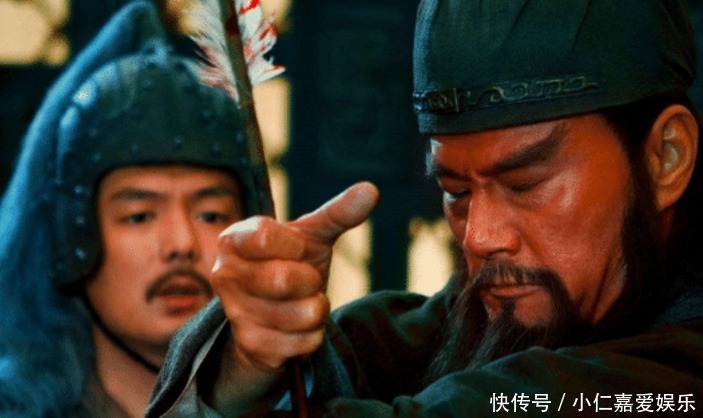 为啥|曹操对关羽推崇备至，又送马又封侯，为啥关羽就是不愿跟曹操？