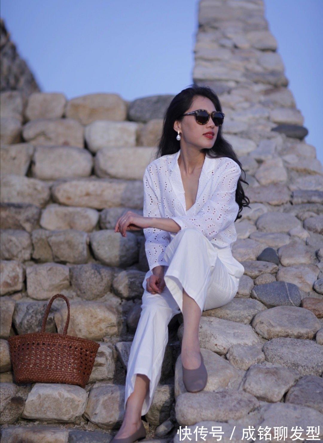 白色衬衫|40岁女人这样穿,不仅时尚减龄还超有女人味,优雅大气更显气质