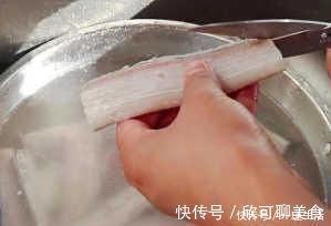 做法|这才是炸带鱼正确的做法，外酥里嫩，好吃无腥味，做法简单又美味