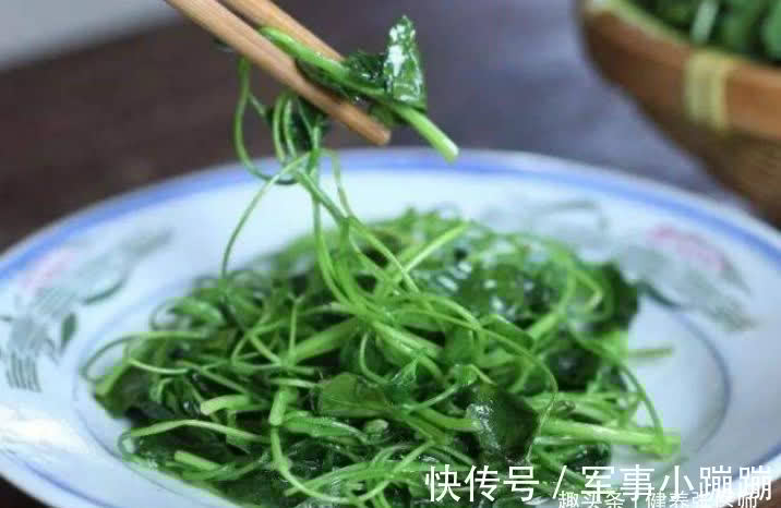 张医师|女性爱美要学会吃3种食物,祛皱抗衰,排毒消脂,好处多多