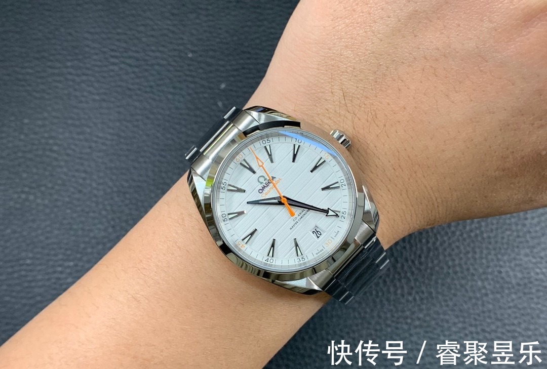 手表|五万左右最体面的三款男士手表，欧劳万谁更值得选择