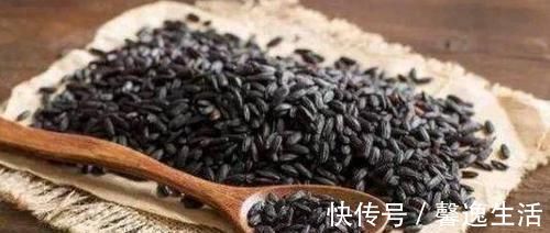 排毒养颜|女性过了40岁,推荐三种食物,清热去火,安神助眠,排毒养颜