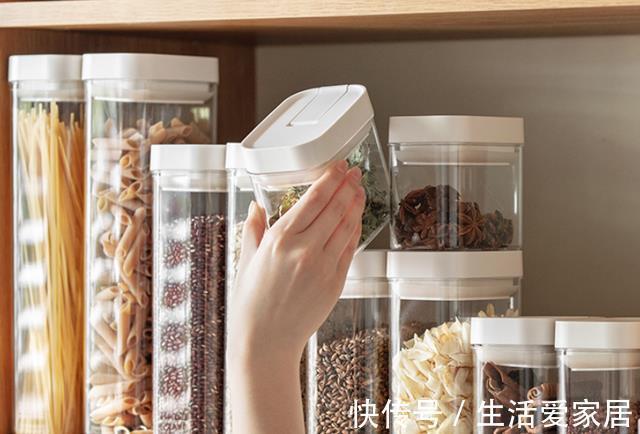 上海人|建议:厨房别再堆瓶瓶罐罐了,学上海人这样做,干净整洁还实用!