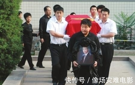 新聞聯(lián)播|央視主持巨頭羅京去世近十年,妻子改嫁富豪,網(wǎng)友:人走茶涼