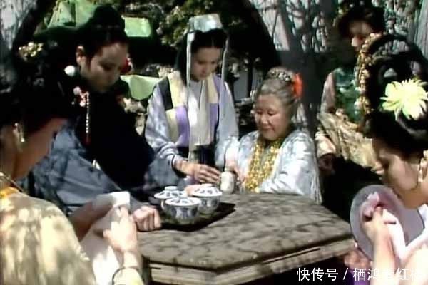 钗黛@妙玉两次请林黛玉喝茶,用意何在?她很喜欢黛玉吗?