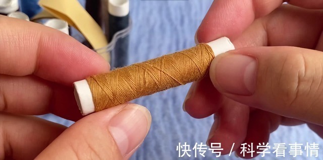 穿针困难不用找人帮，只需一个瓶盖，又快又方便，记得告诉身边人！