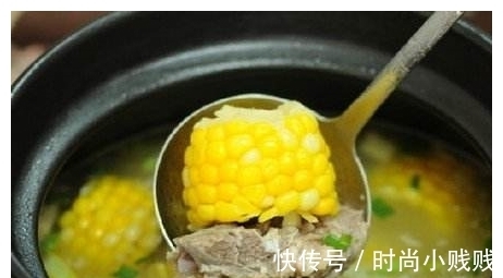 玉米|别只用清水煮玉米了，多加两步，玉米开锅后又甜又香又糯