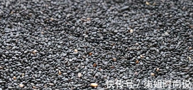 奶奶|88岁奶奶头发乌黑,精神饱满,公开她的自用方!学会大家都健康!