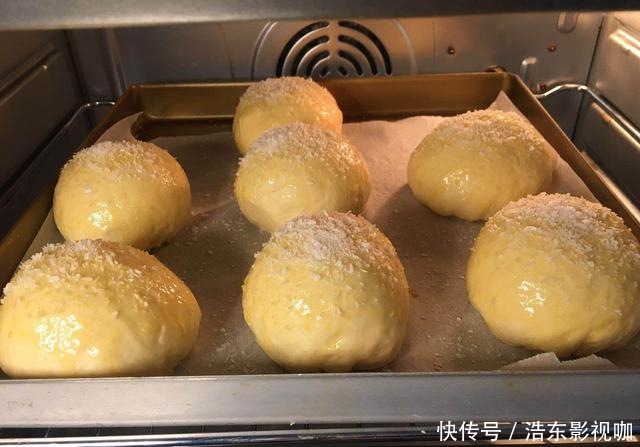蓬松|教你在家做椰蓉面包,蓬松暄软,营养美味