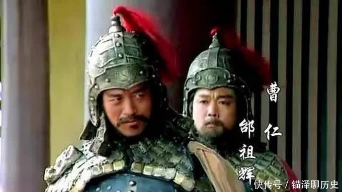 曹兵|张飞独霸长坂桥,百万曹兵为何不直接放箭,把他射成筛子?