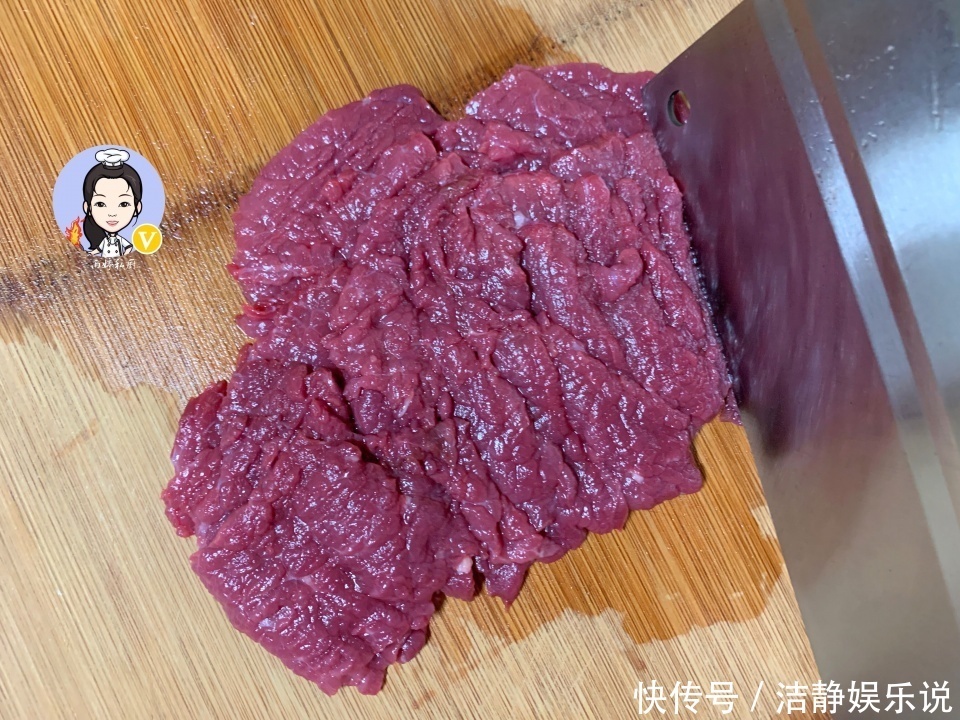  入味|牛肉一炒就老教你1个窍门，保准牛肉又嫩又滑，还特入味！