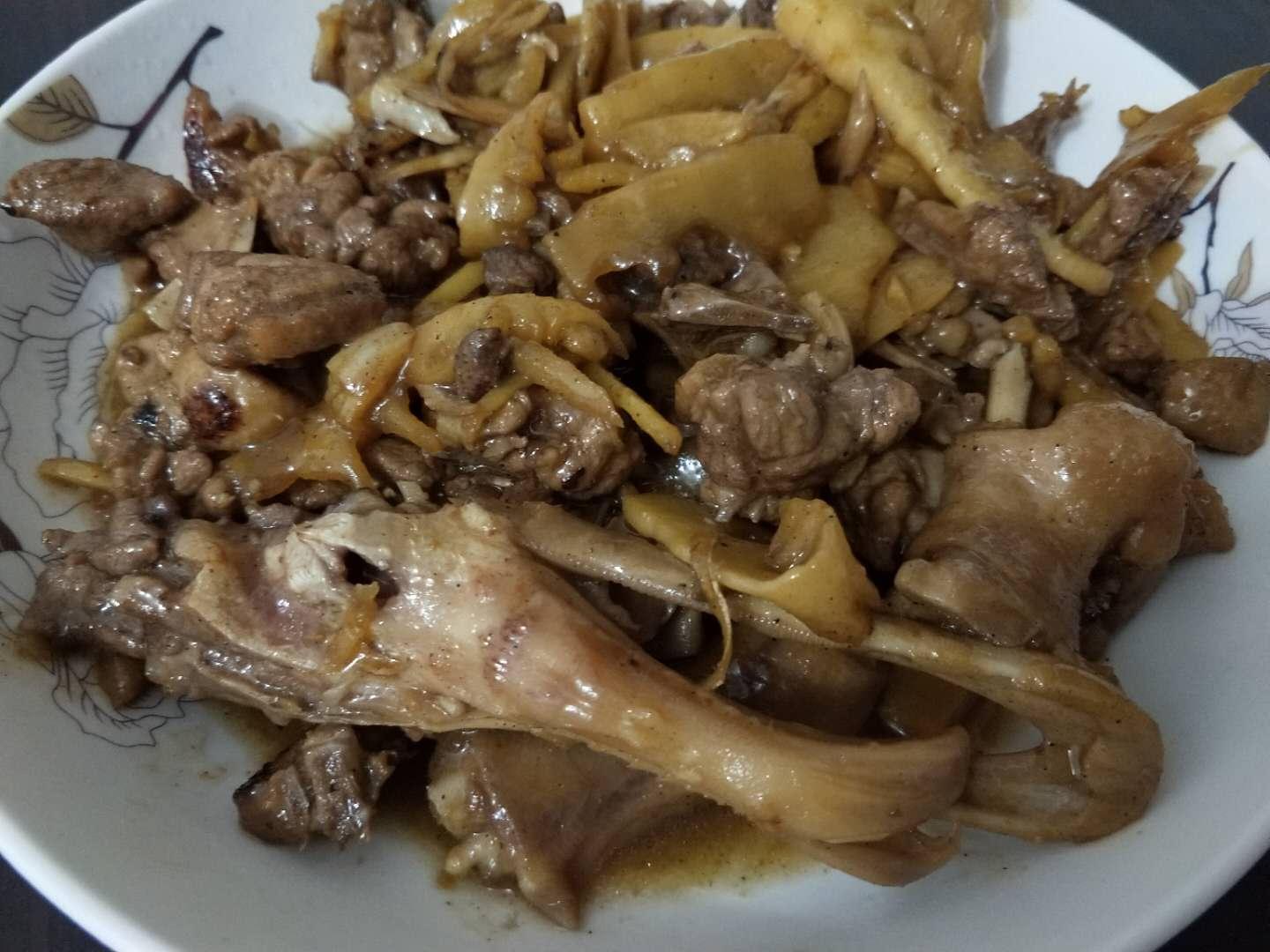 鸭肉最好吃的做法,有劲道特别香,一点都不油腻