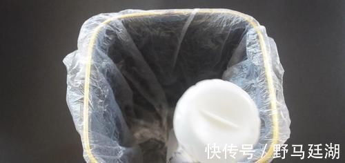 垃圾袋|垃圾桶里放2根吸管, 没想到作用这么大, 看完您会感谢我的