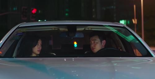  艳遇|张爱玲《封锁》：一场老实人和好女人的艳遇，揭开万千家庭婚姻的真面目