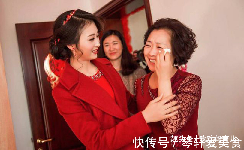 父母|生女儿的家庭不再“吃香”?将来会面临4个难题,父母要早做打算